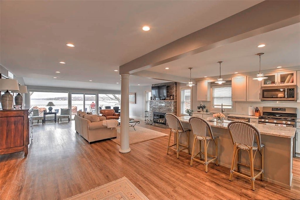 Decatur, Illinois living room